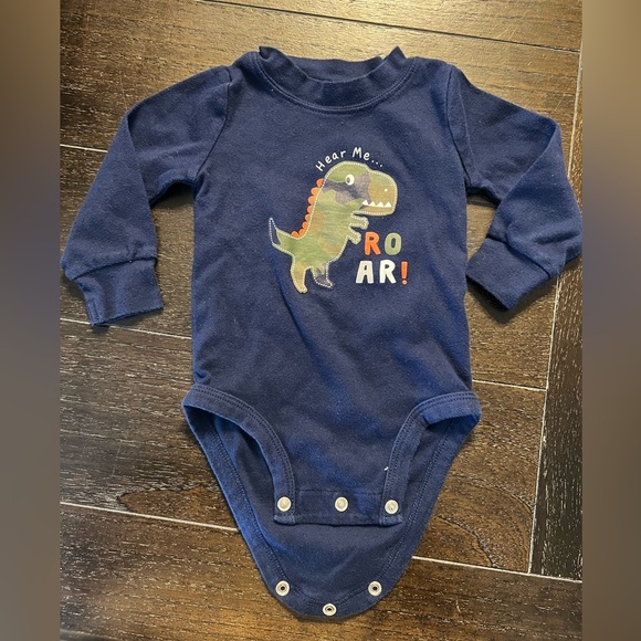 Infant baby Carter’s 6M matching set - sweatpants, sweatshirt, onesie - Picture 5 of 7